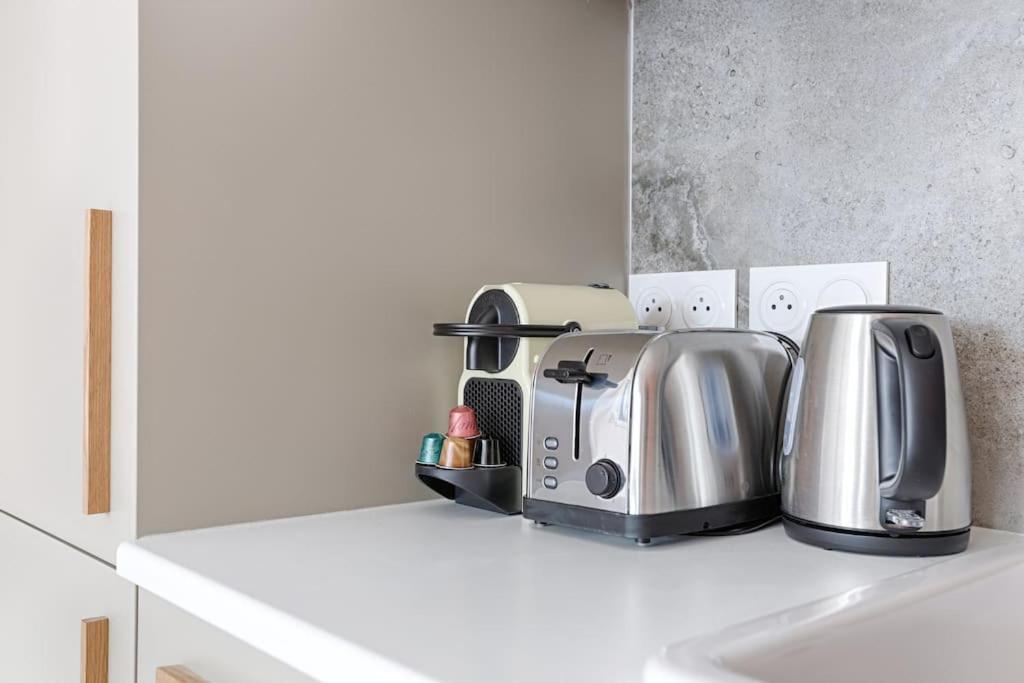 Апартаменты Mykeypers - Chic & Elegant Flat 2Br/6P- Republique Париж Экстерьер фото